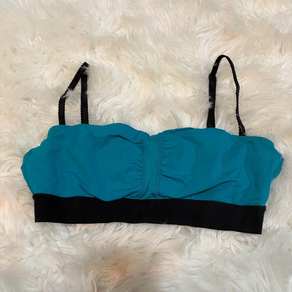 Lululemon‎ turquoise/black bra size 8